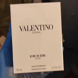 Valentino Donna Born In Roma Ivory - White & Black Packaging